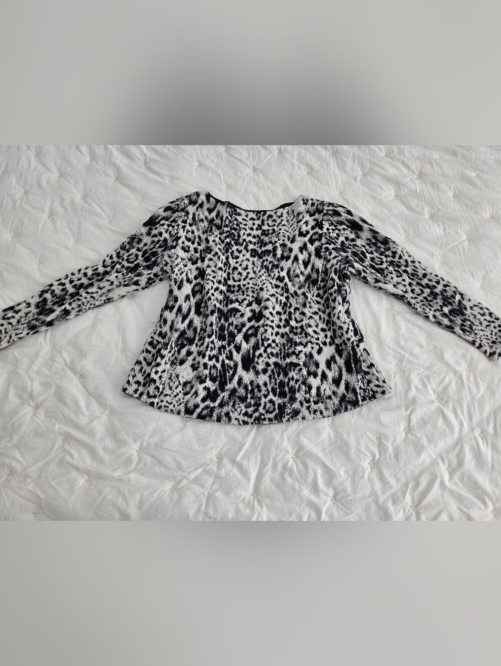 Chico's Black & White Leopard Print Scoop Neck Blouse